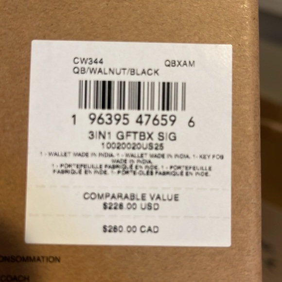 COACH Wallet Gift Set. BROWN NWT. Gift with Box,, & Seal. - Picture 10 of 10